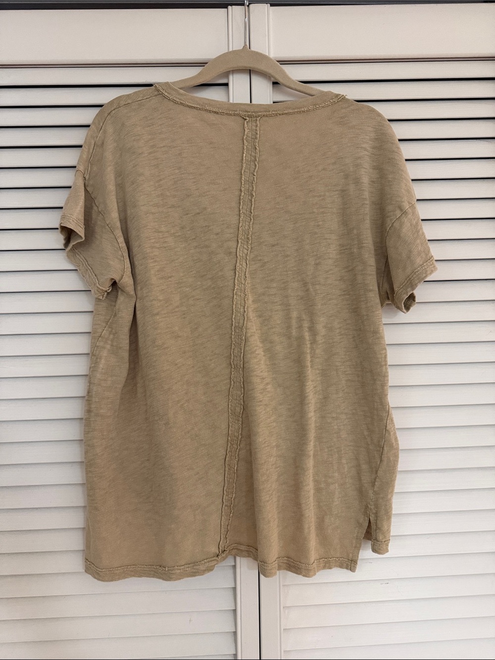 NWOT Hello Nite V-Neck Tee - Picture 2 of 5